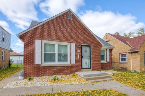 4167 47th St, Milwaukee WI  53216-1528 exterior