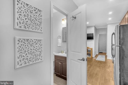 1635 Virginia Ave, Washington DC 20002-2326 exterior