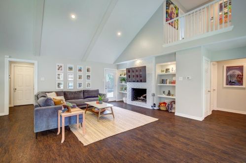 3249 Chapel Downs Dr, Dallas TX  75229-5836 exterior