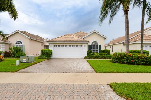 710 Aruba Bay, Fort Pierce, FL 34986-3425