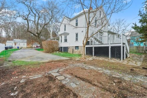 22 Bartlett Ave, Norwalk CT 06850-1530 exterior