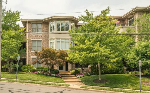 315 Meramec Ave, Saint Louis MO  63105-3776 exterior