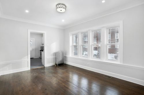 7259 Michigan Ave, Chicago IL 60637-4502 exterior