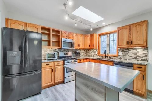 2478 Mt Hope Rd, Middletown NY 10940-7317 exterior