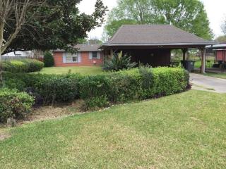 1721 Curtis St, Baton Rouge LA  70807-4910 exterior