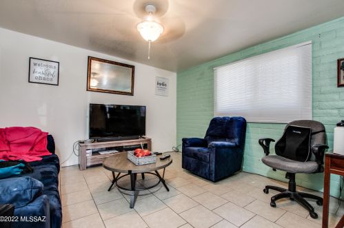 5040 17 St, Tucson AZ 85719-6766 exterior