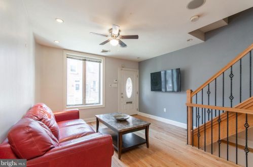 2639 Hicks St, Philadelphia PA 19145-4621 exterior