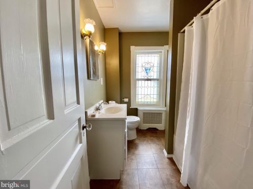 308 Cooper St, Camden NJ 08108-2223 exterior