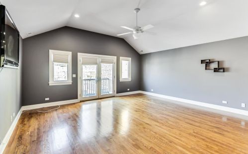 5056 Claremont Ave, Chicago IL  60625-1810 exterior