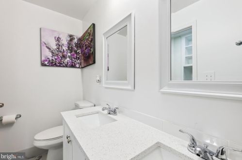 5117 Mount Vernon Memorial Hwy, Alexandria VA  22309-3319 exterior