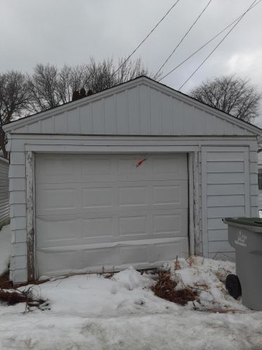 4334 42 Pl, Milwaukee WI 53216-1623 exterior