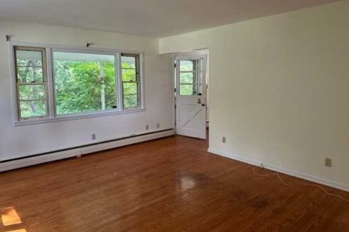 205 Cedar Ave, Poughkeepsie NY  12603-4727 exterior