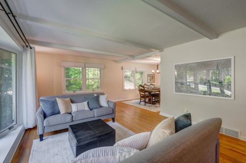 322 Cheyenne Trl, Madison WI  53705-4703 exterior