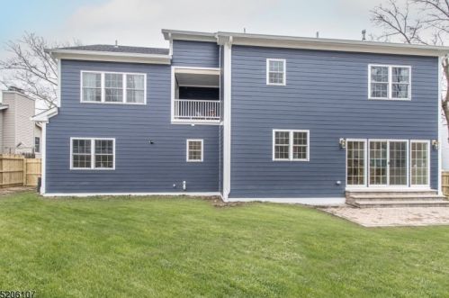 2051 Jersey Ave, Scotch Plains NJ  07076-4679 exterior