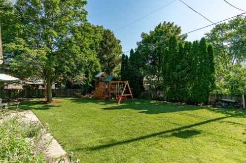 1252 118, Milwaukee WI 53214-2133 exterior