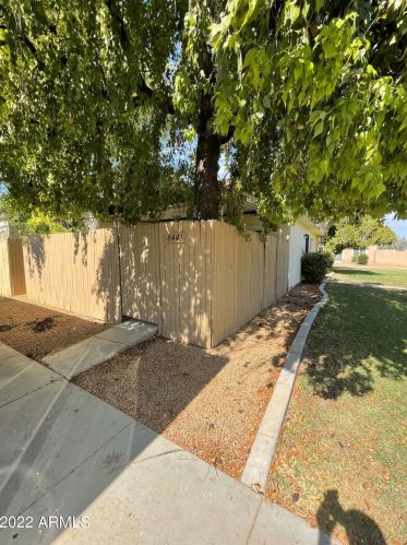 8441 34th Ave, Phoenix AZ 85053-6628 exterior