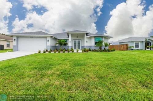 2470 Webster Ln, Fort Pierce FL 34953-5751 exterior