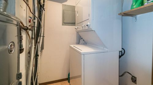 5147 Hollow Wood Ct, Saint Louis MO 63128-4321 exterior