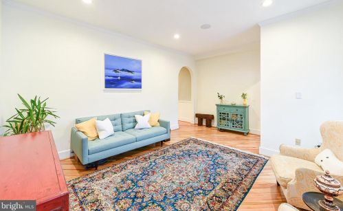 213 12th St, Washington DC  20003-1427 exterior