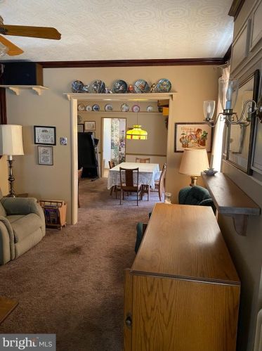 209 Highland Ave, Darby PA 19023-2006 exterior