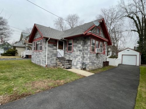 1137 Charlotte Pl, Rahway NJ  07065-2727 exterior