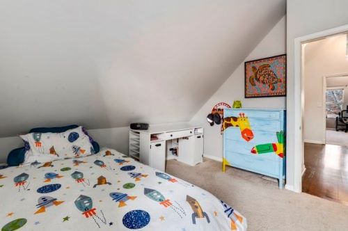 3056 Hoyne Ave, Chicago IL 60643-1121 exterior