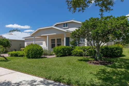 10533 Waterway Ln, Fort Pierce, FL 34987-1914