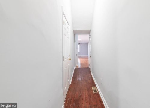 951 6th St, Philadelphia PA 19123-1405 exterior