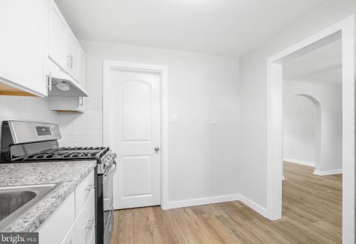 720 Irvington Pl, Chester PA 19013-5213 exterior