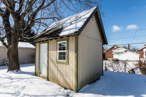 9329 Althea Ave, Saint Louis MO 63123-4421 exterior