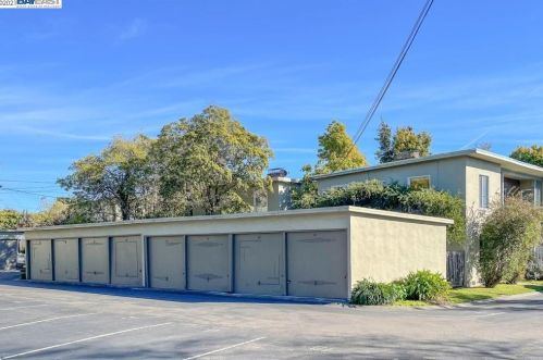 1207 University Ave, Berkeley CA 94702-1708 exterior