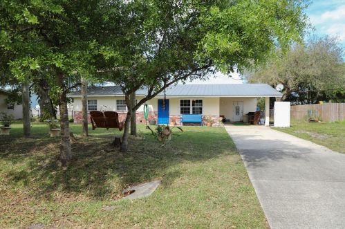 6506 Salerno Rd, Fort Pierce, FL 34951-1567