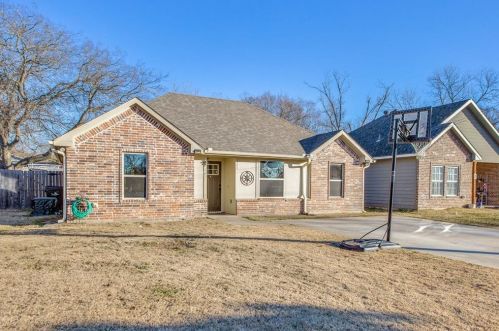 511 Star St, Denison TX  75020-7739 exterior