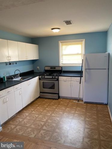 14335 Bel Pre Dr, Silver Spring, MD 20906-2249