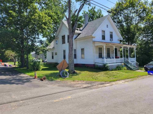 89 High St, Concord, NH 03303-1627