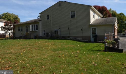 70 Hidden Vly Rd, Chester PA 19014-2534 exterior