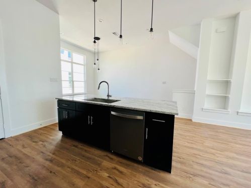 13225 Bee St, Dallas TX  75234-6114 exterior