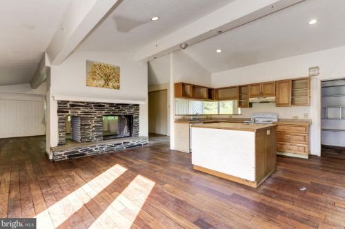 789 Rte 45, Pilesgrove NJ 08098-2528 exterior