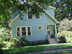 1381 Walnut St, Newton, MA 02461-1851