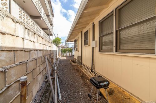 910 Piikoi St, Honolulu HI exterior