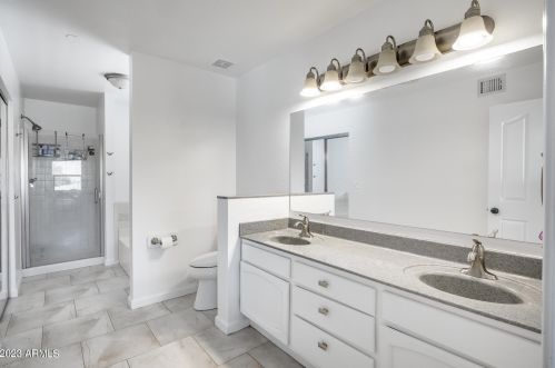 1944 Behrend Dr, Phoenix AZ 85027-3834 exterior