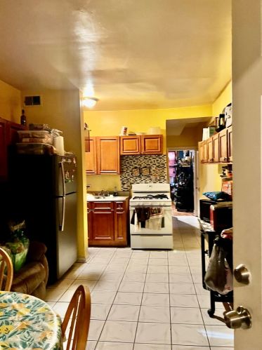 3332 38th St, Chicago IL 60632-3303 exterior