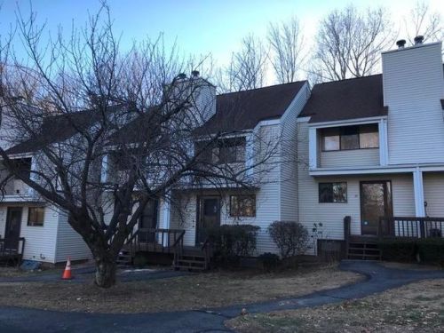 38 Spice Hl Dr, Wallingford CT  06492-4333 exterior