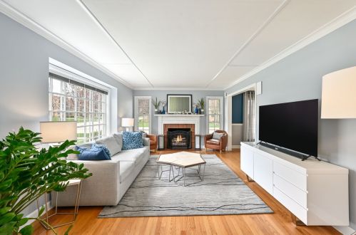 2478 85, Milwaukee WI 53226-1913 exterior