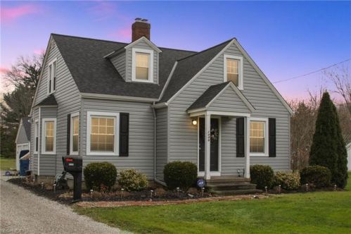 1050 Cleveland Ave, Vermilion, OH 44001-1746