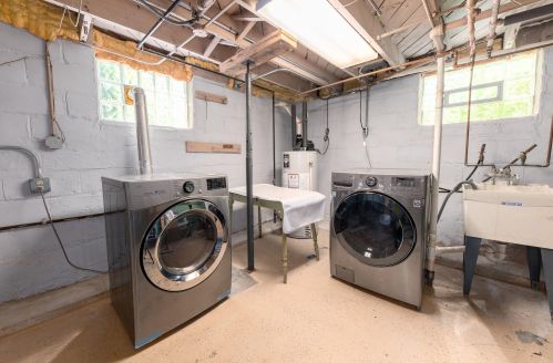 8001 Stickney Ave, Milwaukee WI 53213-1644 exterior