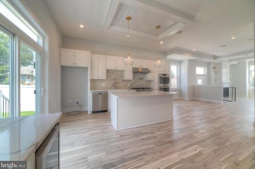 248 Fountain St, Philadelphia PA 19128-4508 exterior