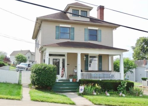 42 Observatory St, Manor, PA 15665-9748