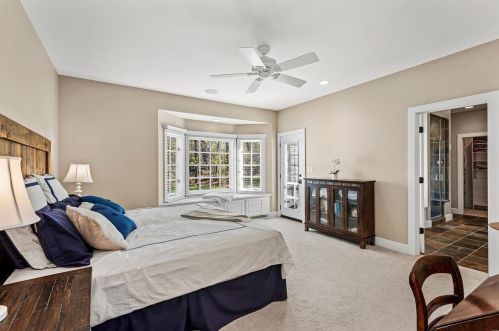 2332 Divot Dr, Saint Louis MO 63131-3240 exterior