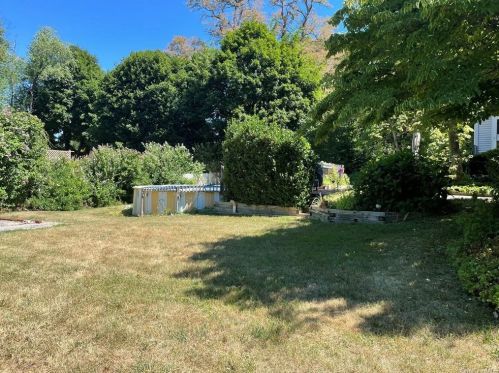 1 Lincoln Dr, Poughkeepsie NY 12601-6004 exterior